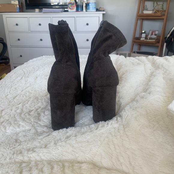 Grey Booties - Picture 3 of 5